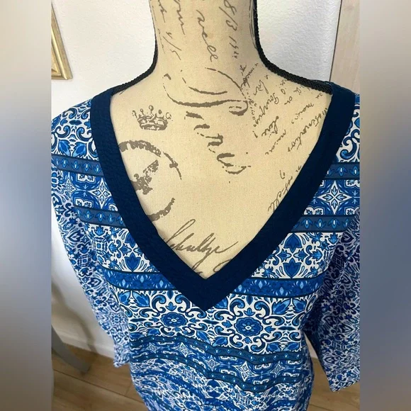 NWOT Blue and White Patterned Swim Cover Up by Lands End. Size 2X. - Picture 2 of 3